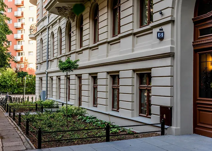 Nowowiejskiego Old Town By Bookinghost