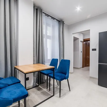 Apartment Nowowiejskiego Old Town By Bookinghost Poznan