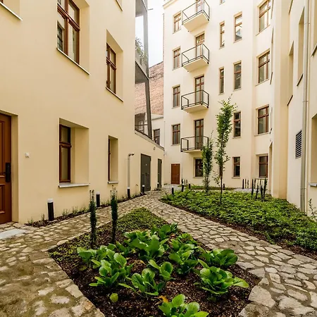 Nowowiejskiego Old Town By Bookinghost