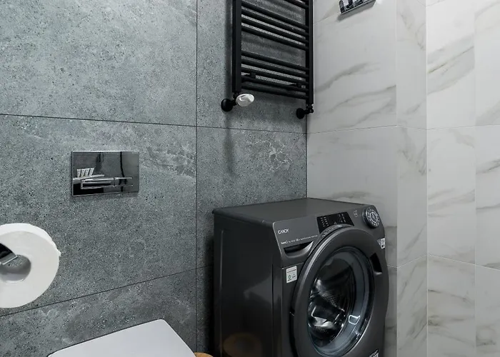 Nowowiejskiego Old Town By Bookinghost